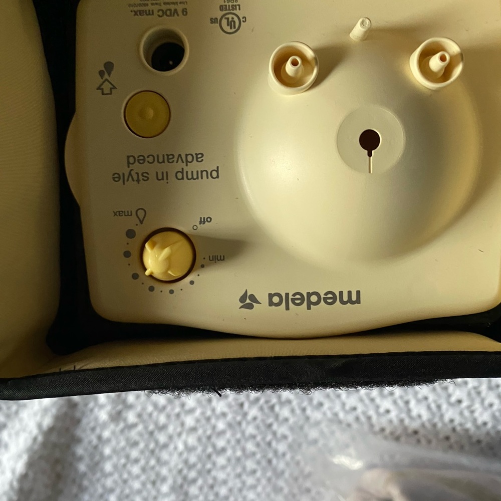 Medela pump and style advanced